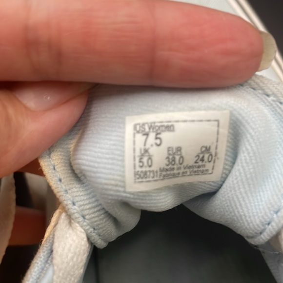 Vans Women's shoes - Picture 7 of 13